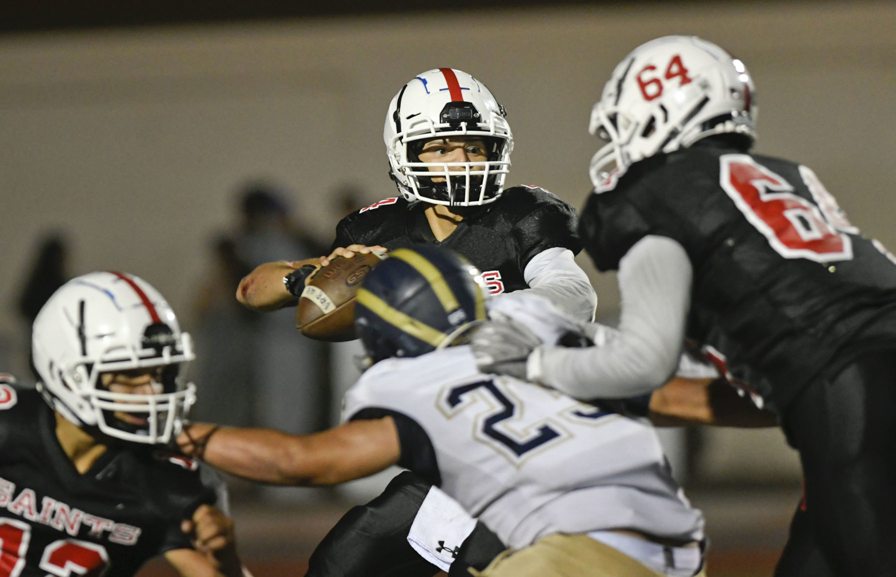 091319 GV SM football 12.jpg